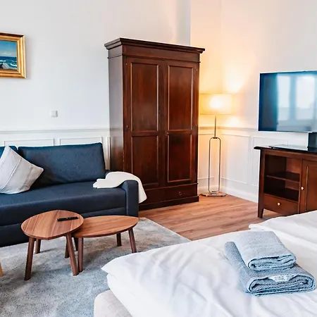 Am Kirchenplatz * רוסטוק